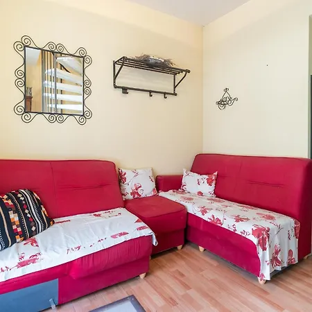 Spacious With Access Semesterbostad